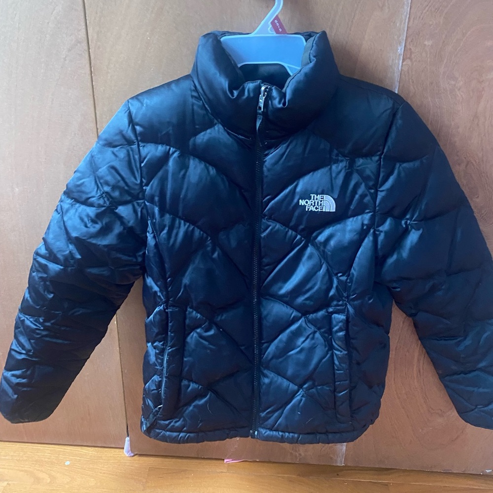 Black 550 north face jacket